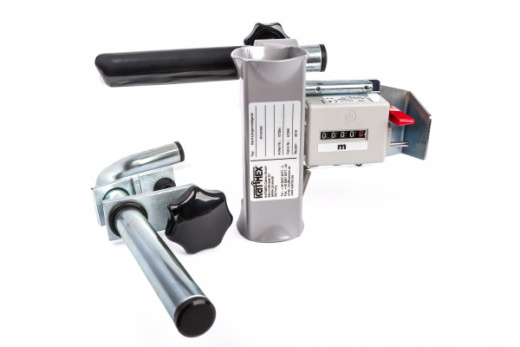 УСТРОЙСТВО ДЛЯ ИЗМЕРЕНИЯ ДЛИНЫ КАБЕЛЯ С ФИКСАТОРОМ ДЛЯ УНИВЕРСАЛЬНОГО КРЕПЛЕНИЯ